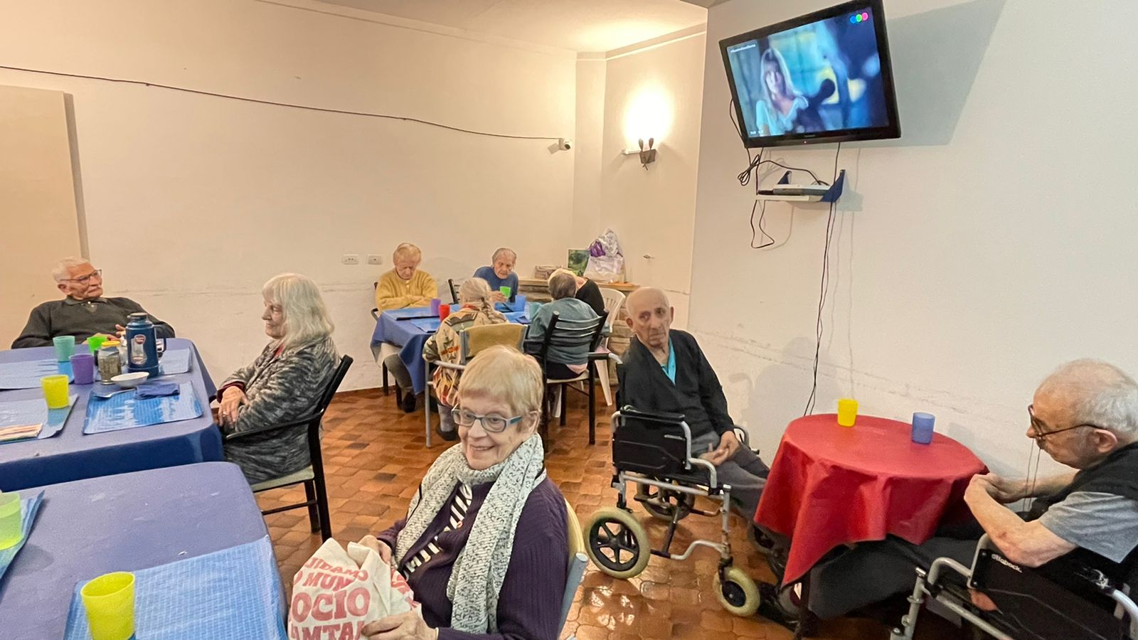 abuelos en el comedor